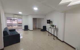 Apartamento amplo pé na areia - Itapema 180m da Praia