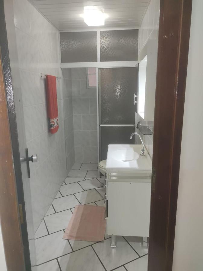 Apartamento amplo pé na areia - Itapema 180m da Praia Exterior foto